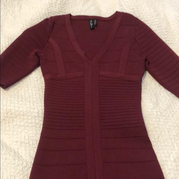 Marciano Dresses & Skirts - Marciano Ribbed burgundy dress